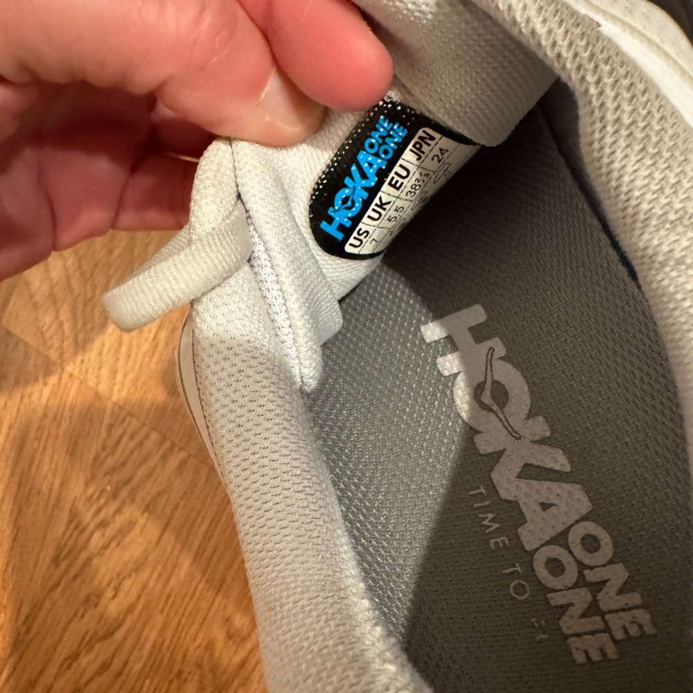 HOKA - Picture 5 of 5